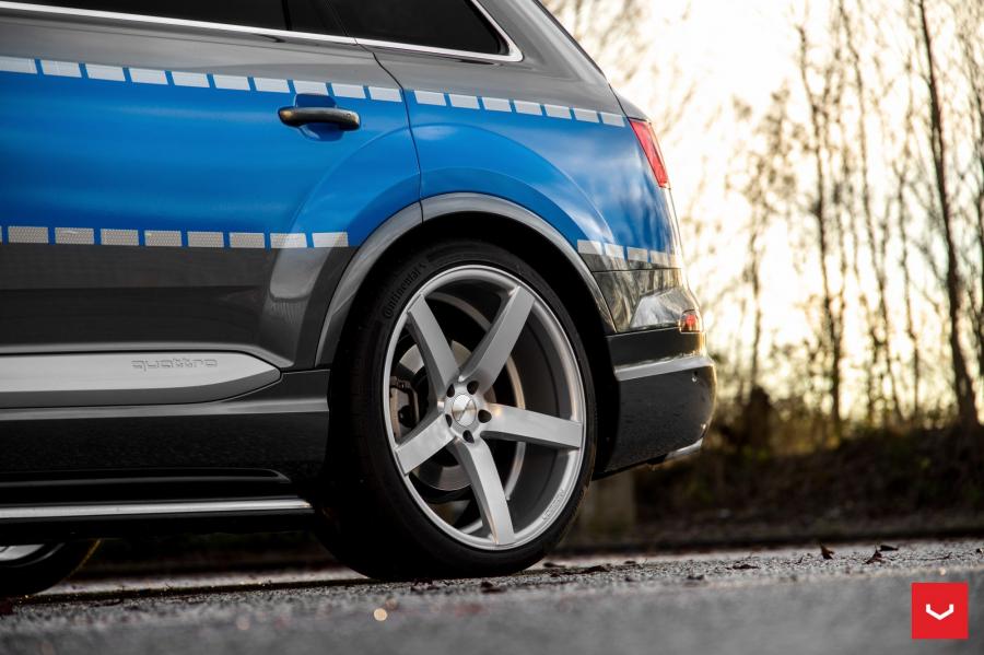 Детали экстерьера Audi Q7 Police on Vossen Wheels (CV3R) (4M) 2017 года  (фото 4 из 18)